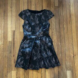Alice + Olivia metallic brocade floral formal cocktail mini dress size 6 US